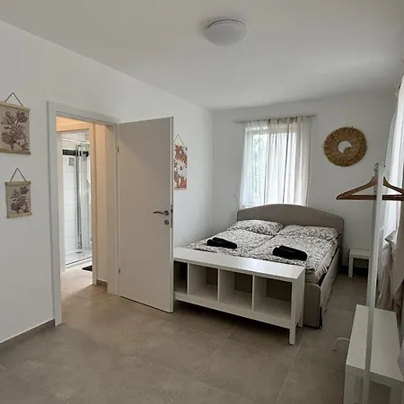 Langenzersdorf Apartment מלון דירות