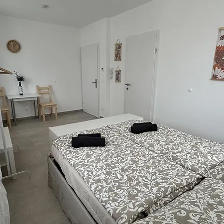 Langenzersdorf Apartment מלון דירות *